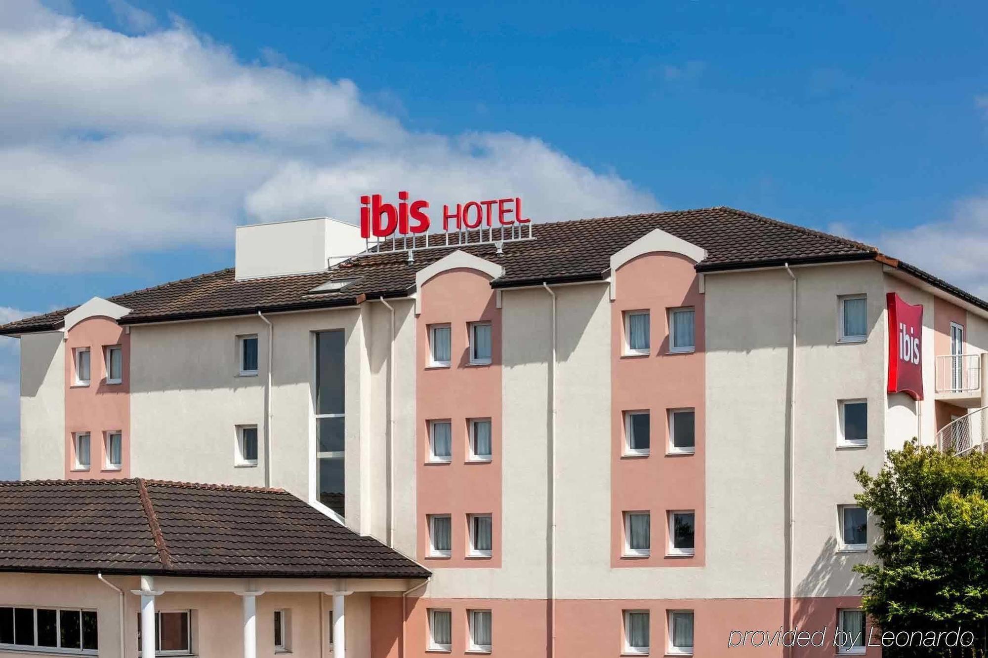 Hotel Ibis Pau Lescar Exterior foto